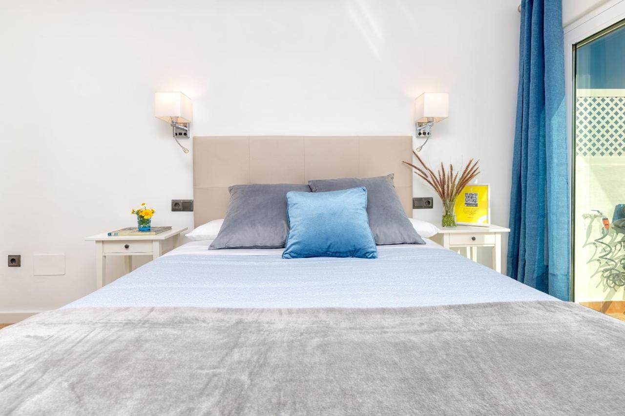 Lola Playa Puerto Marina Apartment Беналмадена Екстериор снимка