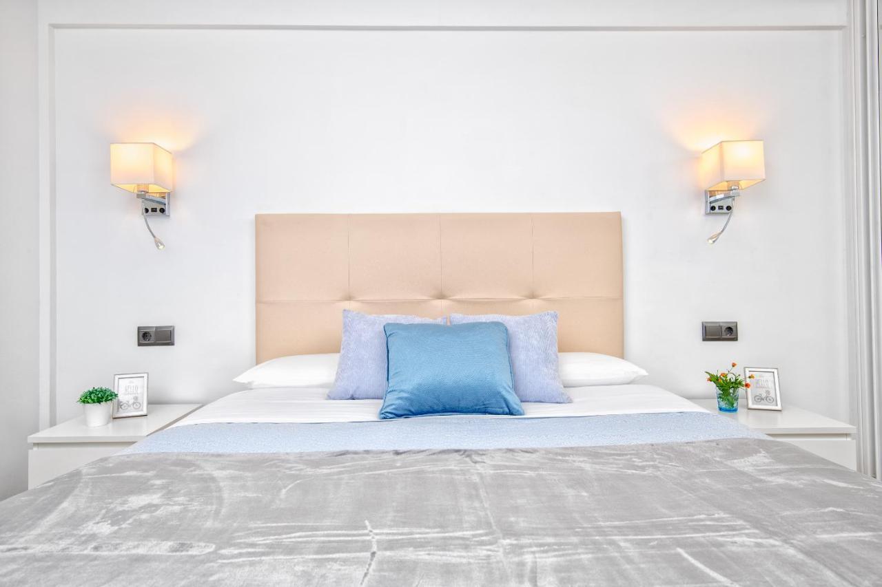 Lola Playa Puerto Marina Apartment Беналмадена Екстериор снимка