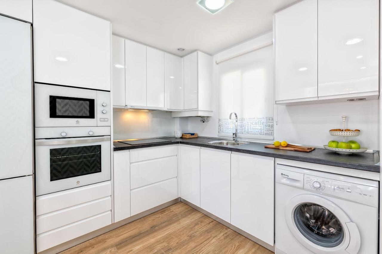 Lola Playa Puerto Marina Apartment Беналмадена Екстериор снимка