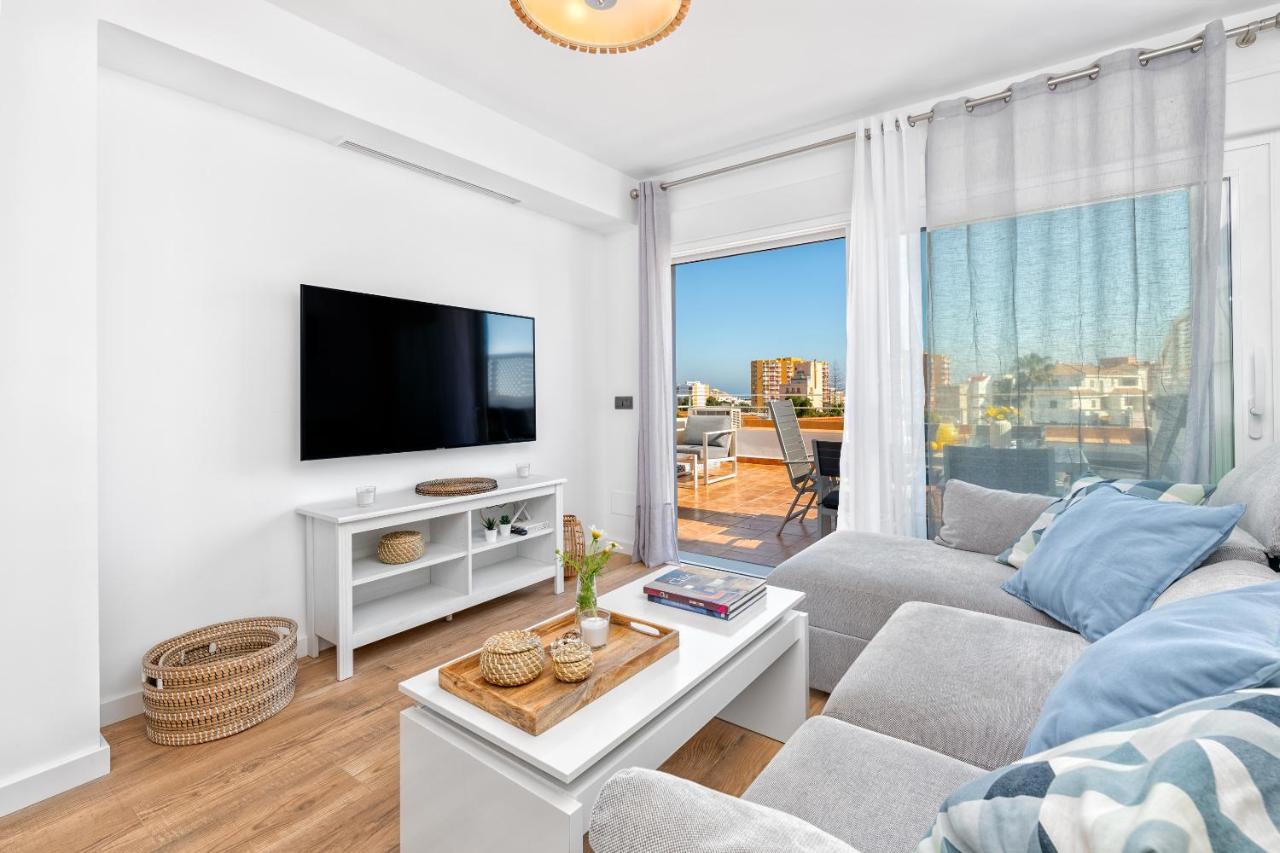 Lola Playa Puerto Marina Apartment Беналмадена Екстериор снимка