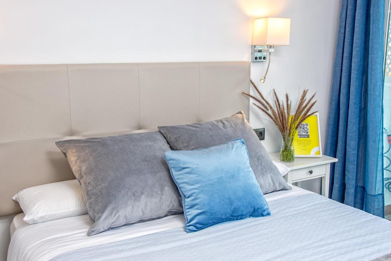 Lola Playa Puerto Marina Apartment Беналмадена Екстериор снимка